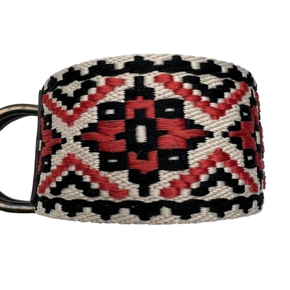 Universal Thread Embroidered Belt Size Small Approximately 37” Fits Waist 26”-29 - Picture 2 of 5